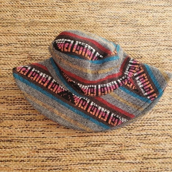 Boho Wide Rim Bucket Hat - Picture 4 of 4